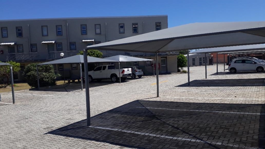 To Let 1 Bedroom Property for Rent in Humewood Eastern Cape